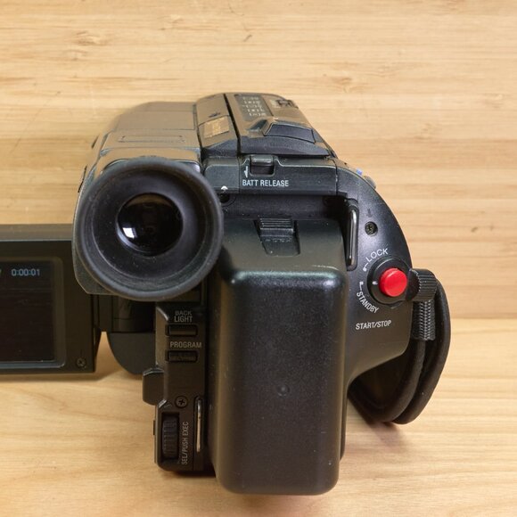 Sony Handycam CCD-TRV25 Video8 Camcorder, Made in Japan, Tested and Working - Picture 7 of 13